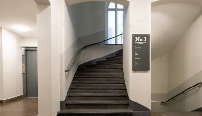 Klädpressaregatan 1