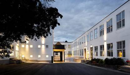 Fastighetens innergård där du kan parkera Ranhammarsvägen 20