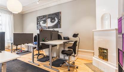 Adolf Fredriks Kyrkogata 13