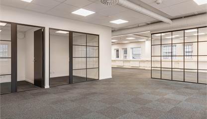 Mötesrum i anslutning till entrén Stensätravägen 5