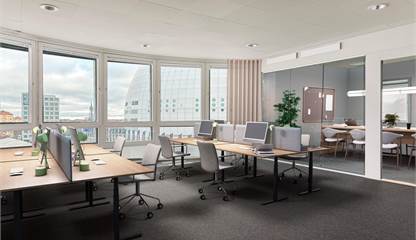 Öppet kontor med utsikt mot Avicci Arena Arenavägen 41