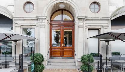 Entré Järnvägsgatan 7